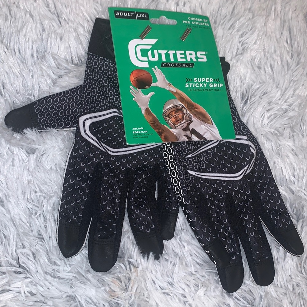 Football 🏈 gloves 🧤